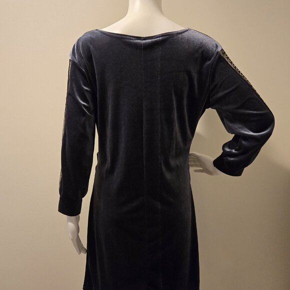NWT Vicky & Lucas Gray Velvet Long Sleeved Dress M - Picture 6 of 6